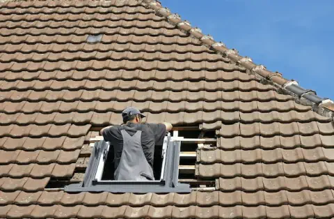 Pose de velux - La Chapelle-aux-Filtzméens
